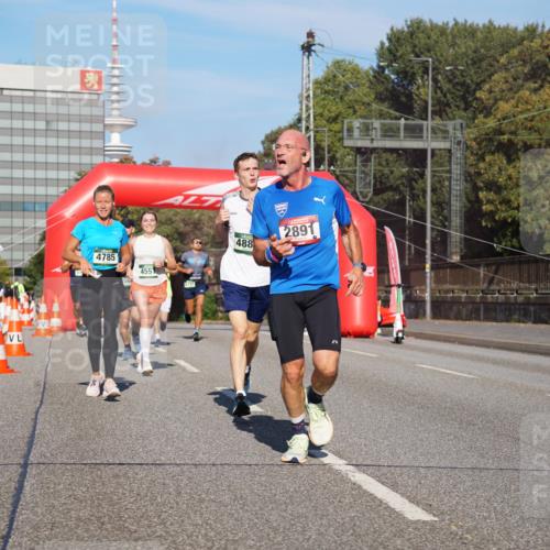 07.09.2025 - BARMER Alsterlauf Yannick Fuchs http://msf.ph/oto/8761645 07.09.2025 09:40:48 Laufen 6192, 4785, 4551, 488, 2891, 76 meine-sportfotos.de