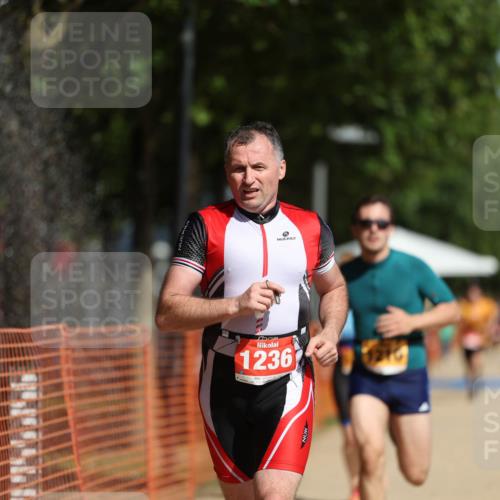 07.09.2025 - 19. Norderstedt Triathlon Michael Strokosch http://msf.ph/oto/8761760 07.09.2025 12:08:19 Laufen 1167, 1210, 1236 meine-sportfotos.de