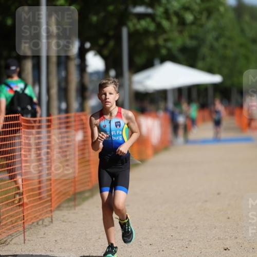 07.09.2025 - 19. Norderstedt Triathlon Michael Strokosch http://msf.ph/oto/8761769 07.09.2025 11:15:05 Laufen 98 meine-sportfotos.de