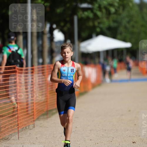 07.09.2025 - 19. Norderstedt Triathlon Michael Strokosch http://msf.ph/oto/8761776 07.09.2025 11:15:06 Laufen 98 meine-sportfotos.de