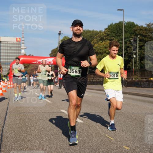 07.09.2025 - BARMER Alsterlauf Yannick Fuchs http://msf.ph/oto/8761911 07.09.2025 09:40:53 Laufen 8469, 5208, 3563, 6015 meine-sportfotos.de