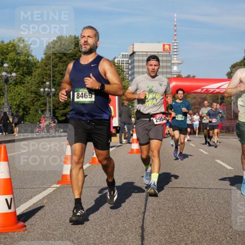 07.09.2025 - BARMER Alsterlauf Yannick Fuchs http://msf.ph/oto/8761988 07.09.2025 09:40:54 Laufen 8469, 6249, 2954, 5208 meine-sportfotos.de