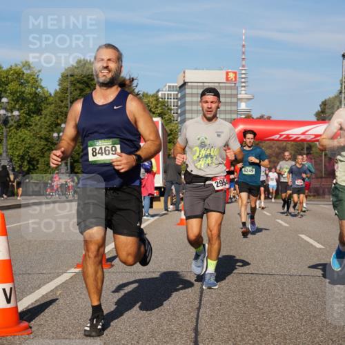 07.09.2025 - BARMER Alsterlauf Yannick Fuchs http://msf.ph/oto/8761999 07.09.2025 09:40:55 Laufen 8469, 10, 5208, 2954, 6249, 6244, 5592 meine-sportfotos.de