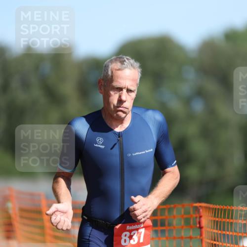07.09.2025 - 19. Norderstedt Triathlon Michael Strokosch http://msf.ph/oto/8762314 07.09.2025 12:08:36 Laufen 837 meine-sportfotos.de