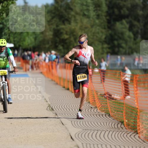 07.09.2025 - 19. Norderstedt Triathlon Michael Strokosch http://msf.ph/oto/8762533 07.09.2025 11:28:12 Laufen 1158 meine-sportfotos.de