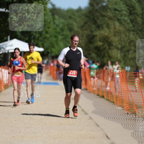 07.09.2025 - 19. Norderstedt Triathlon Michael Strokosch http://msf.ph/oto/8762583 07.09.2025 12:09:12 Laufen 228, 849, 1189 meine-sportfotos.de