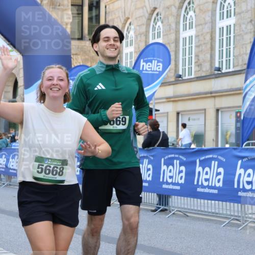 07.09.2025 - BARMER Alsterlauf Strokosch-Dieckow http://msf.ph/oto/8762638 07.09.2025 10:28:25 Ziel 2485, 3542, 3553, 4688, 4689, 4804, 5985 meine-sportfotos.de