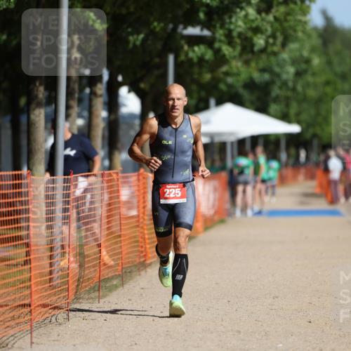 07.09.2025 - 19. Norderstedt Triathlon Michael Strokosch http://msf.ph/oto/8762686 07.09.2025 11:28:34 Laufen 225 meine-sportfotos.de