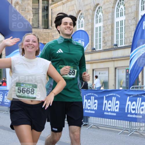 07.09.2025 - BARMER Alsterlauf Strokosch-Dieckow http://msf.ph/oto/8762700 07.09.2025 10:28:25 Ziel 2485, 3542, 3553, 4688, 4689, 4804, 5985 meine-sportfotos.de
