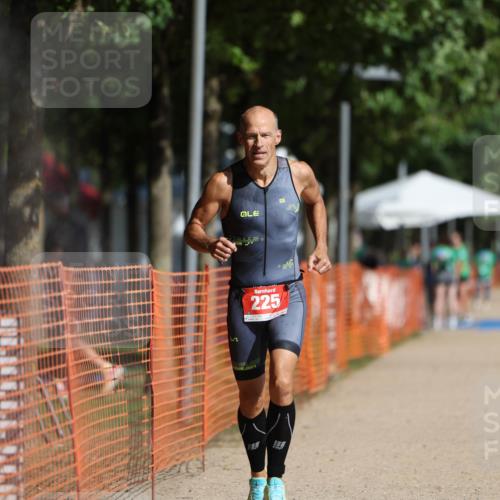 07.09.2025 - 19. Norderstedt Triathlon Michael Strokosch http://msf.ph/oto/8762720 07.09.2025 11:28:35 Laufen 225 meine-sportfotos.de