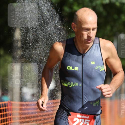 07.09.2025 - 19. Norderstedt Triathlon Michael Strokosch http://msf.ph/oto/8762851 07.09.2025 11:28:39 Laufen 225 meine-sportfotos.de