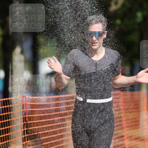 07.09.2025 - 19. Norderstedt Triathlon Michael Strokosch http://msf.ph/oto/8762875 07.09.2025 12:09:35 Laufen 859, 1383 meine-sportfotos.de