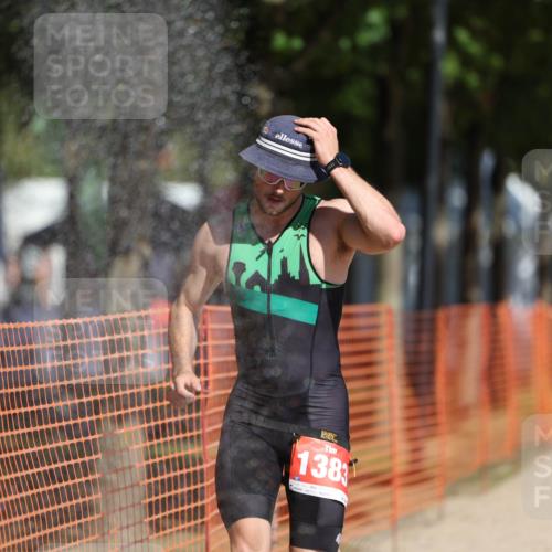 07.09.2025 - 19. Norderstedt Triathlon Michael Strokosch http://msf.ph/oto/8762933 07.09.2025 12:09:39 Laufen 1195, 1383 meine-sportfotos.de