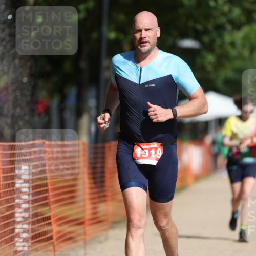 07.09.2025 - 19. Norderstedt Triathlon Michael Strokosch http://msf.ph/oto/8763083 07.09.2025 12:09:53 Laufen 860, 1153, 1319 meine-sportfotos.de