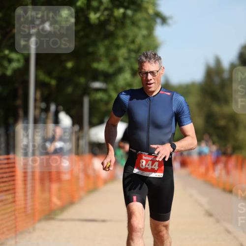 07.09.2025 - 19. Norderstedt Triathlon Michael Strokosch http://msf.ph/oto/8763385 07.09.2025 11:30:09 Laufen 844, 1323 meine-sportfotos.de