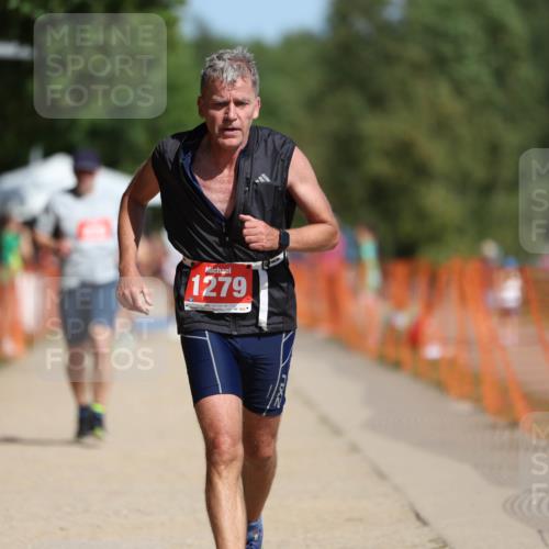 07.09.2025 - 19. Norderstedt Triathlon Michael Strokosch http://msf.ph/oto/8763439 07.09.2025 12:10:17 Laufen 826, 1164, 1279 meine-sportfotos.de