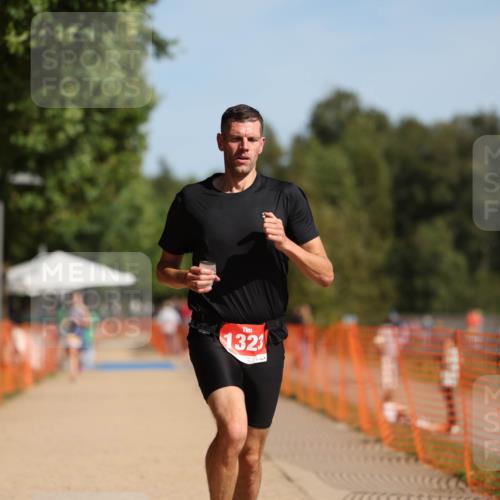 07.09.2025 - 19. Norderstedt Triathlon Michael Strokosch http://msf.ph/oto/8763468 07.09.2025 11:30:12 Laufen 844, 1323 meine-sportfotos.de