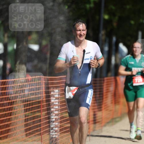 07.09.2025 - 19. Norderstedt Triathlon Michael Strokosch http://msf.ph/oto/8763544 07.09.2025 12:10:29 Laufen 720, 763, 782, 1363 meine-sportfotos.de