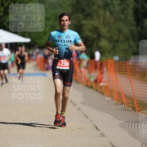 07.09.2025 - 19. Norderstedt Triathlon Michael Strokosch http://msf.ph/oto/8763616 07.09.2025 12:10:38 Laufen 1239 meine-sportfotos.de