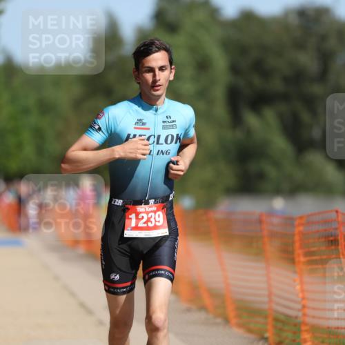 07.09.2025 - 19. Norderstedt Triathlon Michael Strokosch http://msf.ph/oto/8763649 07.09.2025 12:10:39 Laufen 1239 meine-sportfotos.de