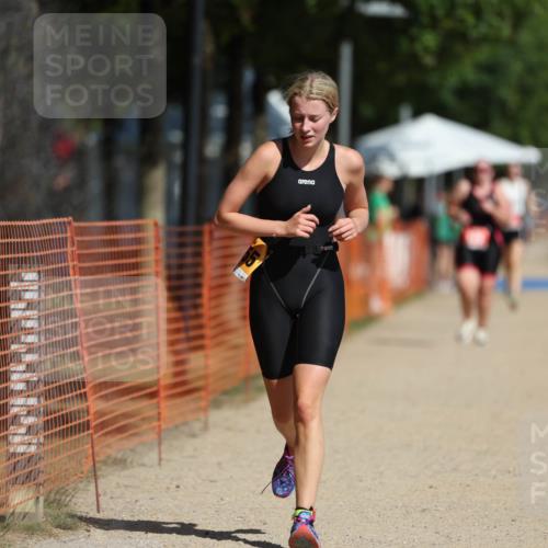 07.09.2025 - 19. Norderstedt Triathlon Michael Strokosch http://msf.ph/oto/8763749 07.09.2025 12:10:50 Laufen 300, 1155 meine-sportfotos.de
