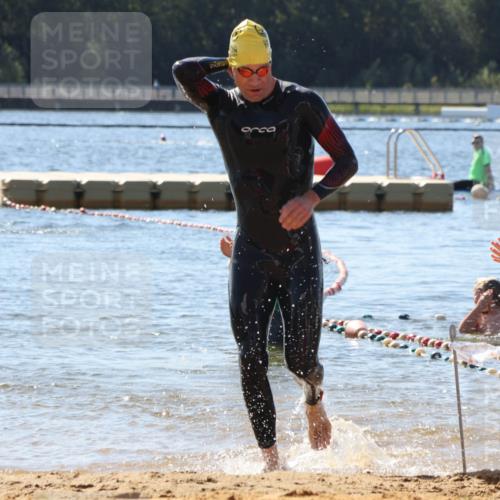 07.09.2025 - 19. Norderstedt Triathlon Luisa Fischer http://msf.ph/oto/8763756 07.09.2025 12:28:29 Schwimmen 1366 meine-sportfotos.de
