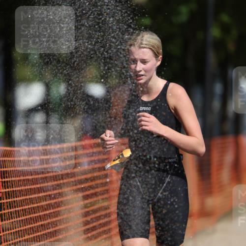 07.09.2025 - 19. Norderstedt Triathlon Michael Strokosch http://msf.ph/oto/8763789 07.09.2025 12:10:52 Laufen 300, 1155 meine-sportfotos.de