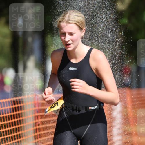 07.09.2025 - 19. Norderstedt Triathlon Michael Strokosch http://msf.ph/oto/8763803 07.09.2025 12:10:53 Laufen 300, 1155 meine-sportfotos.de