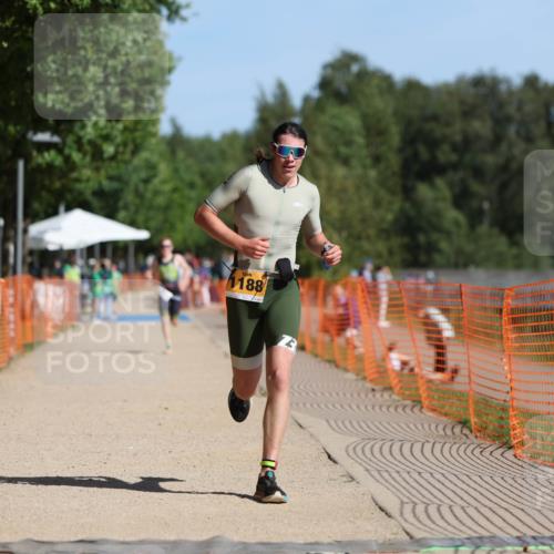 07.09.2025 - 19. Norderstedt Triathlon Michael Strokosch http://msf.ph/oto/8763884 07.09.2025 11:30:48 Laufen 1180, 1188 meine-sportfotos.de