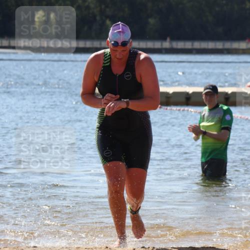 07.09.2025 - 19. Norderstedt Triathlon Luisa Fischer http://msf.ph/oto/8763902 07.09.2025 12:29:13 Schwimmen 698, 744 meine-sportfotos.de