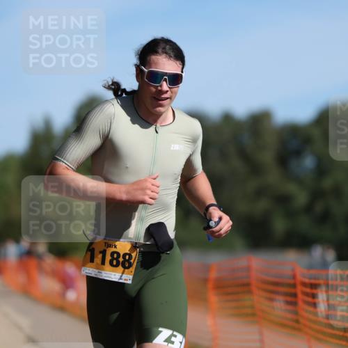 07.09.2025 - 19. Norderstedt Triathlon Michael Strokosch http://msf.ph/oto/8763929 07.09.2025 11:30:49 Laufen 1180, 1188 meine-sportfotos.de