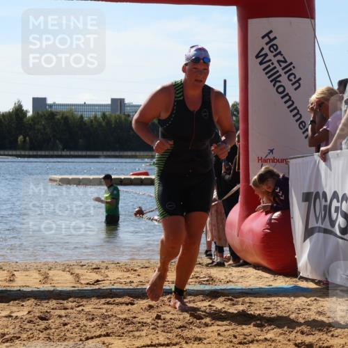 07.09.2025 - 19. Norderstedt Triathlon Luisa Fischer http://msf.ph/oto/8763955 07.09.2025 12:29:16 Schwimmen 744 meine-sportfotos.de