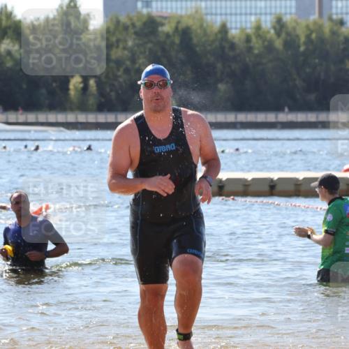 07.09.2025 - 19. Norderstedt Triathlon Luisa Fischer http://msf.ph/oto/8764022 07.09.2025 12:30:28 Schwimmen 706, 707, 1270 meine-sportfotos.de