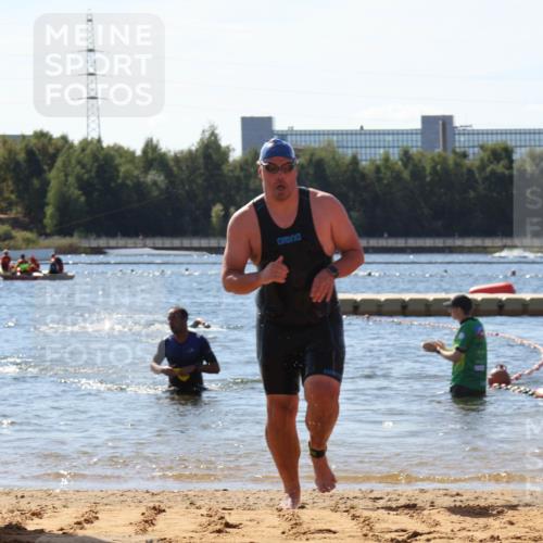 07.09.2025 - 19. Norderstedt Triathlon Luisa Fischer http://msf.ph/oto/8764043 07.09.2025 12:30:29 Schwimmen 706, 707, 1270 meine-sportfotos.de