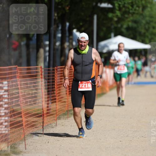 07.09.2025 - 19. Norderstedt Triathlon Michael Strokosch http://msf.ph/oto/8764077 07.09.2025 12:11:33 Laufen 719, 1219 meine-sportfotos.de