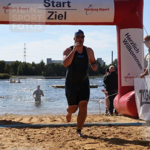 07.09.2025 - 19. Norderstedt Triathlon Luisa Fischer http://msf.ph/oto/8764089 07.09.2025 12:30:32 Schwimmen 706, 1270 meine-sportfotos.de