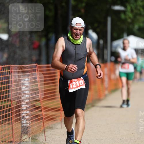07.09.2025 - 19. Norderstedt Triathlon Michael Strokosch http://msf.ph/oto/8764114 07.09.2025 12:11:35 Laufen 719, 1219 meine-sportfotos.de