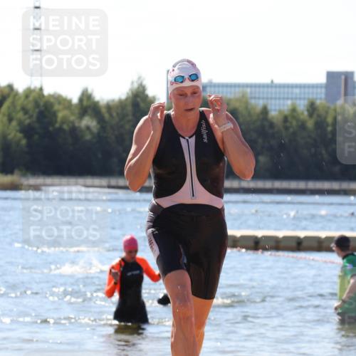 07.09.2025 - 19. Norderstedt Triathlon Luisa Fischer http://msf.ph/oto/8764116 07.09.2025 12:30:49 Schwimmen 222, 351 meine-sportfotos.de
