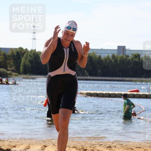 07.09.2025 - 19. Norderstedt Triathlon Luisa Fischer http://msf.ph/oto/8764131 07.09.2025 12:30:50 Schwimmen 222, 351 meine-sportfotos.de