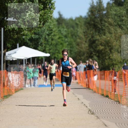 07.09.2025 - 19. Norderstedt Triathlon Michael Strokosch http://msf.ph/oto/8764154 07.09.2025 11:31:10 Laufen 1171 meine-sportfotos.de