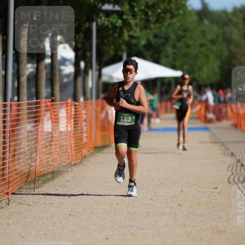 07.09.2025 - 19. Norderstedt Triathlon Michael Strokosch http://msf.ph/oto/8764198 07.09.2025 10:48:12 Laufen 123, 132, 1115 meine-sportfotos.de