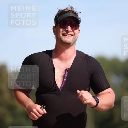 07.09.2025 - 19. Norderstedt Triathlon Michael Strokosch http://msf.ph/oto/8764214 07.09.2025 12:11:46 Laufen 281 meine-sportfotos.de
