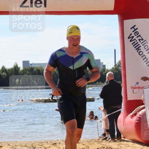 07.09.2025 - 19. Norderstedt Triathlon Luisa Fischer http://msf.ph/oto/8764219 07.09.2025 12:31:11 Schwimmen 166, 209, 1344 meine-sportfotos.de
