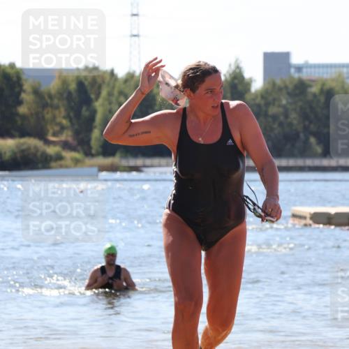07.09.2025 - 19. Norderstedt Triathlon Luisa Fischer http://msf.ph/oto/8764256 07.09.2025 12:31:22 Schwimmen 166, 745 meine-sportfotos.de