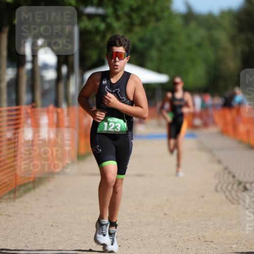 07.09.2025 - 19. Norderstedt Triathlon Michael Strokosch http://msf.ph/oto/8764284 07.09.2025 10:48:14 Laufen 91, 123, 132 meine-sportfotos.de