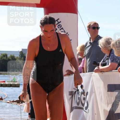 07.09.2025 - 19. Norderstedt Triathlon Luisa Fischer http://msf.ph/oto/8764297 07.09.2025 12:31:25 Schwimmen 745 meine-sportfotos.de