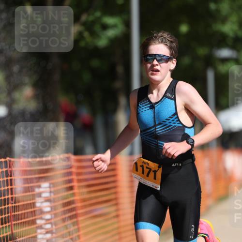 07.09.2025 - 19. Norderstedt Triathlon Michael Strokosch http://msf.ph/oto/8764315 07.09.2025 11:31:15 Laufen 196, 1171 meine-sportfotos.de