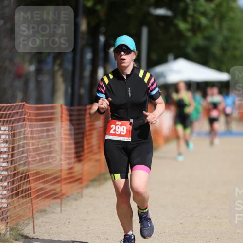 07.09.2025 - 19. Norderstedt Triathlon Michael Strokosch http://msf.ph/oto/8764331 07.09.2025 12:12:20 Laufen 299 meine-sportfotos.de