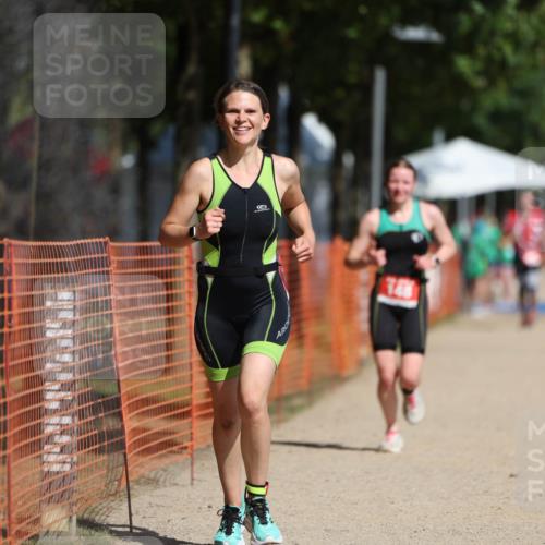 07.09.2025 - 19. Norderstedt Triathlon Michael Strokosch http://msf.ph/oto/8764428 07.09.2025 12:12:28 Laufen 148, 778 meine-sportfotos.de