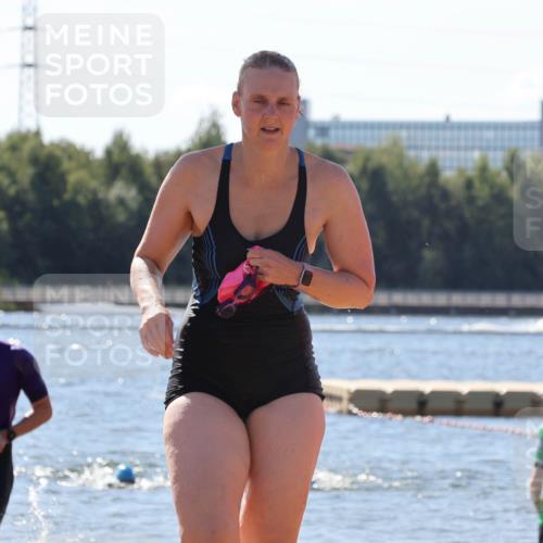 07.09.2025 - 19. Norderstedt Triathlon Luisa Fischer http://msf.ph/oto/8764457 07.09.2025 12:32:10 Schwimmen 179, 1388 meine-sportfotos.de